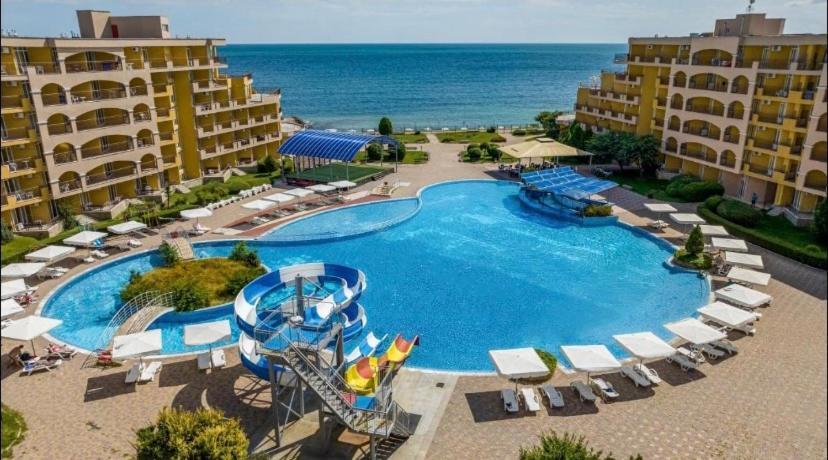 Midia Grand Resort, Aheloy Luaran gambar
