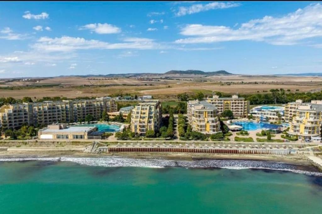 Midia Grand Resort, Aheloy Luaran gambar